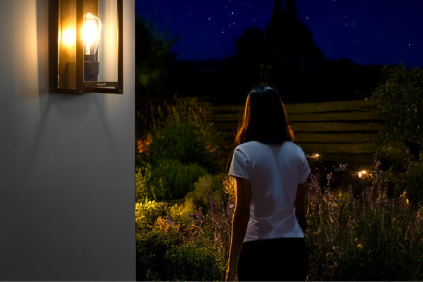 lámpara solar con sensor de movimiento
