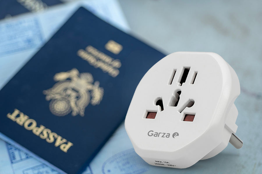 Adaptador universal Garza: Tu solución de carga para viajes y el hogar