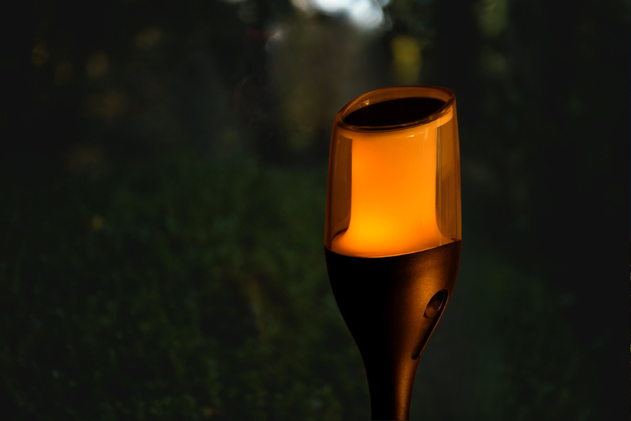 Trucos para iluminar tu acampada de forma segura