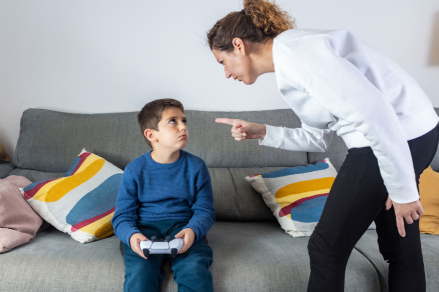 Por qué los enchufes inteligentes son la solución perfecta para control parental