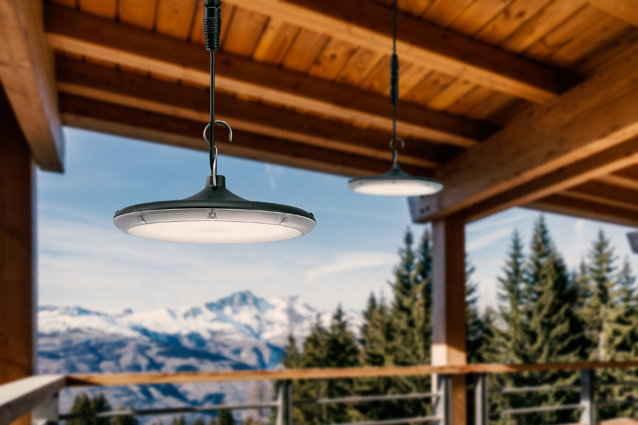 Descubre cómo estas lámparas solares transforman tus espacios exteriores sin necesidad de enchufes ni cables