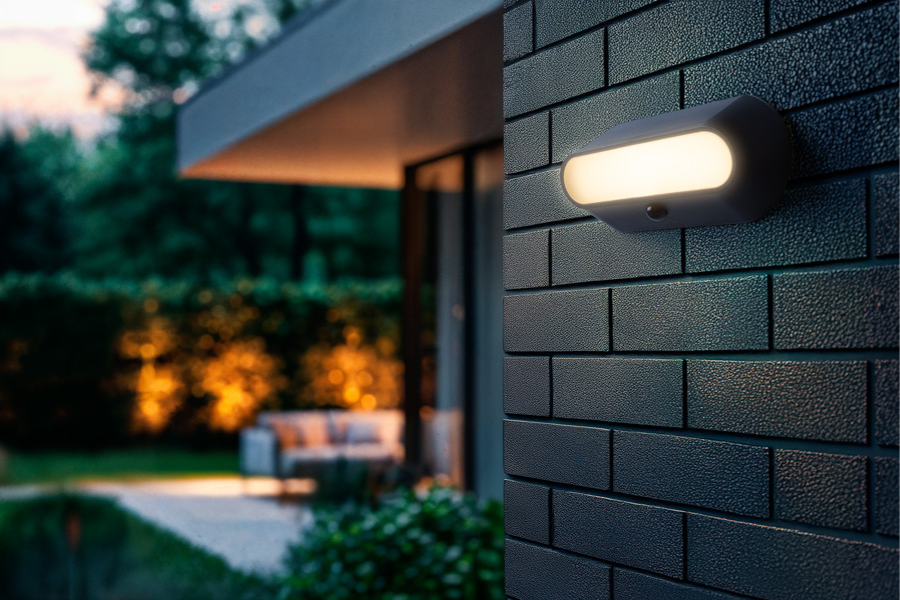 Las mejores lámparas solares para tu patio en 2025