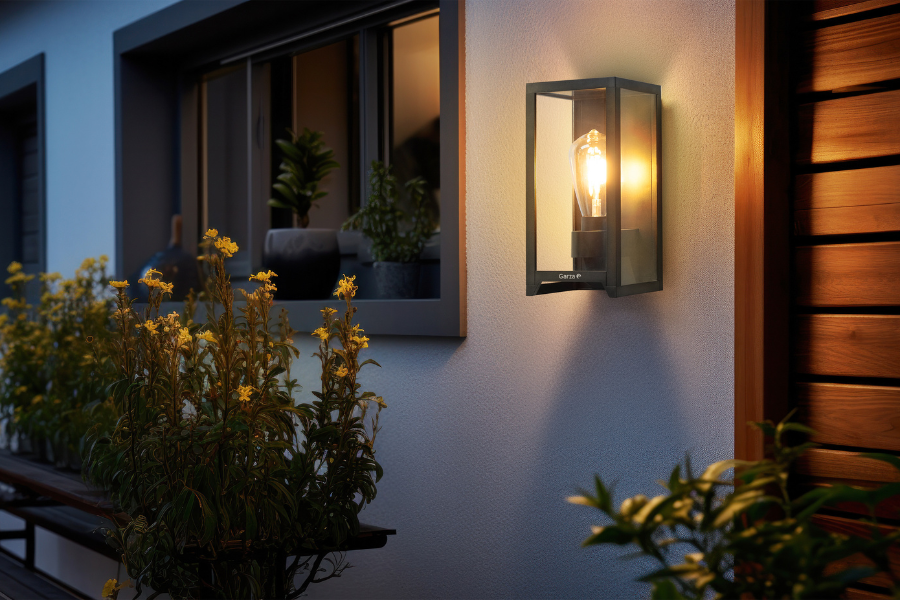 Ventajas de usar luz cálida en espacios exteriores