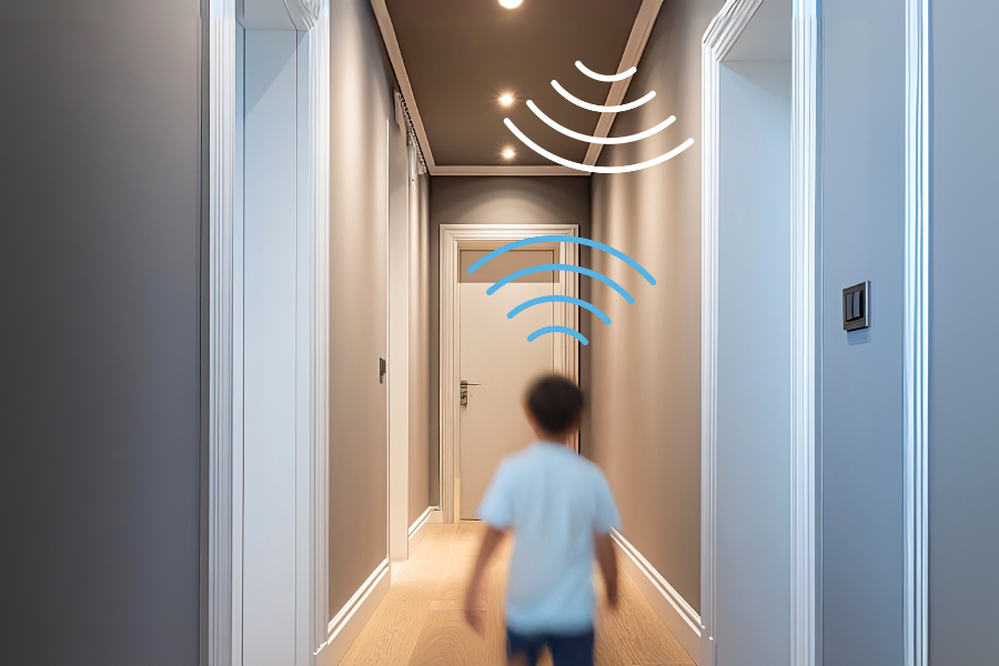 Sensores de movimiento para luz y seguridad en el hogar