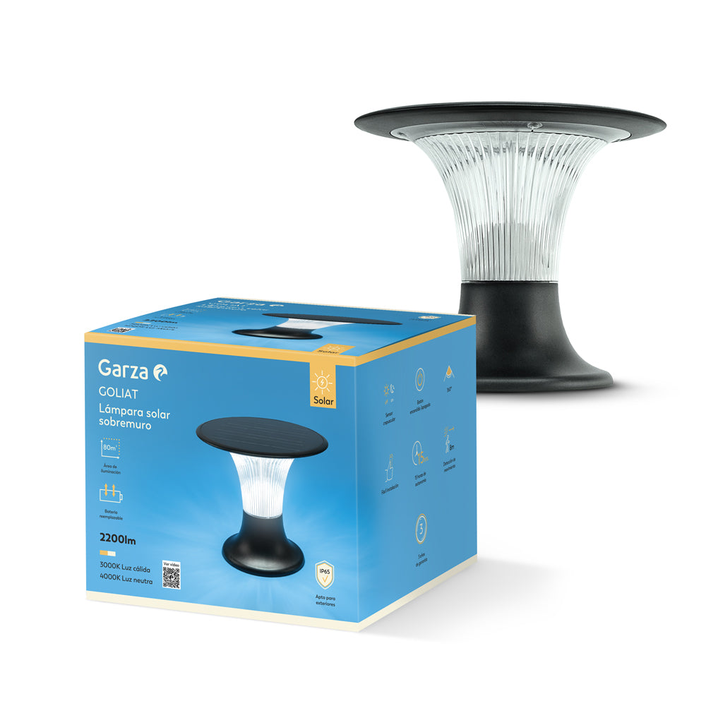 Lámpara de sobre muro para exterior con placa solar Goliat