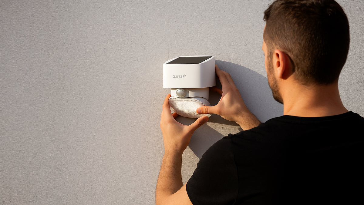Aplique solar Atlas con luz orientable 180º (8)